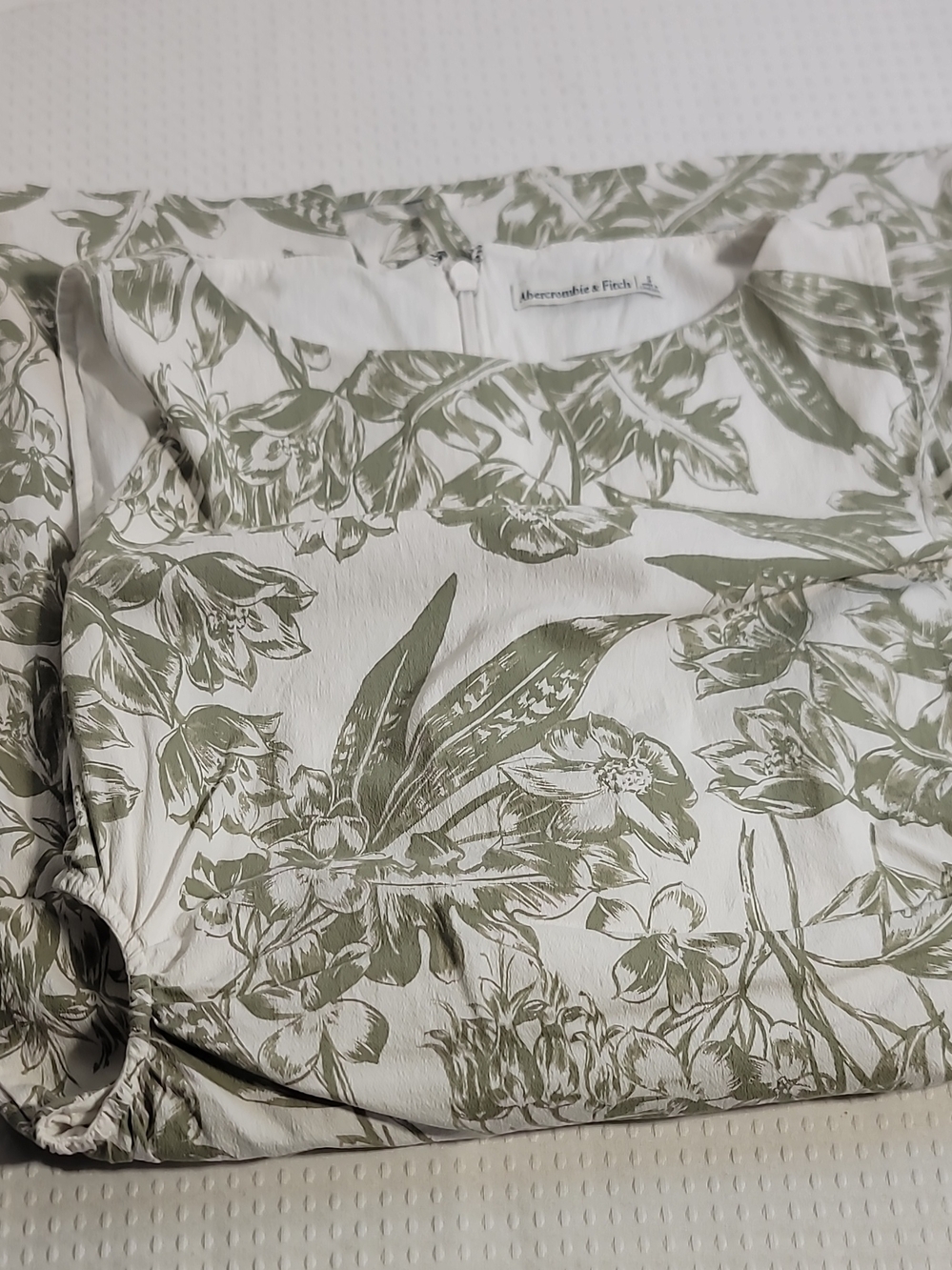 Abercrombie & Fitch Cream Top with Olive Green Print